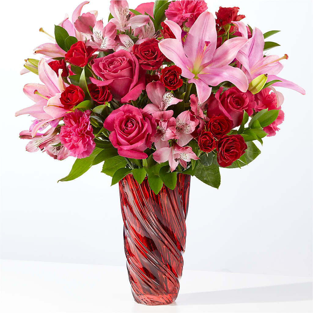 In Love Bouquet with Luxe Swirl Vase – The Flower Chef Llc, Cartersville GA