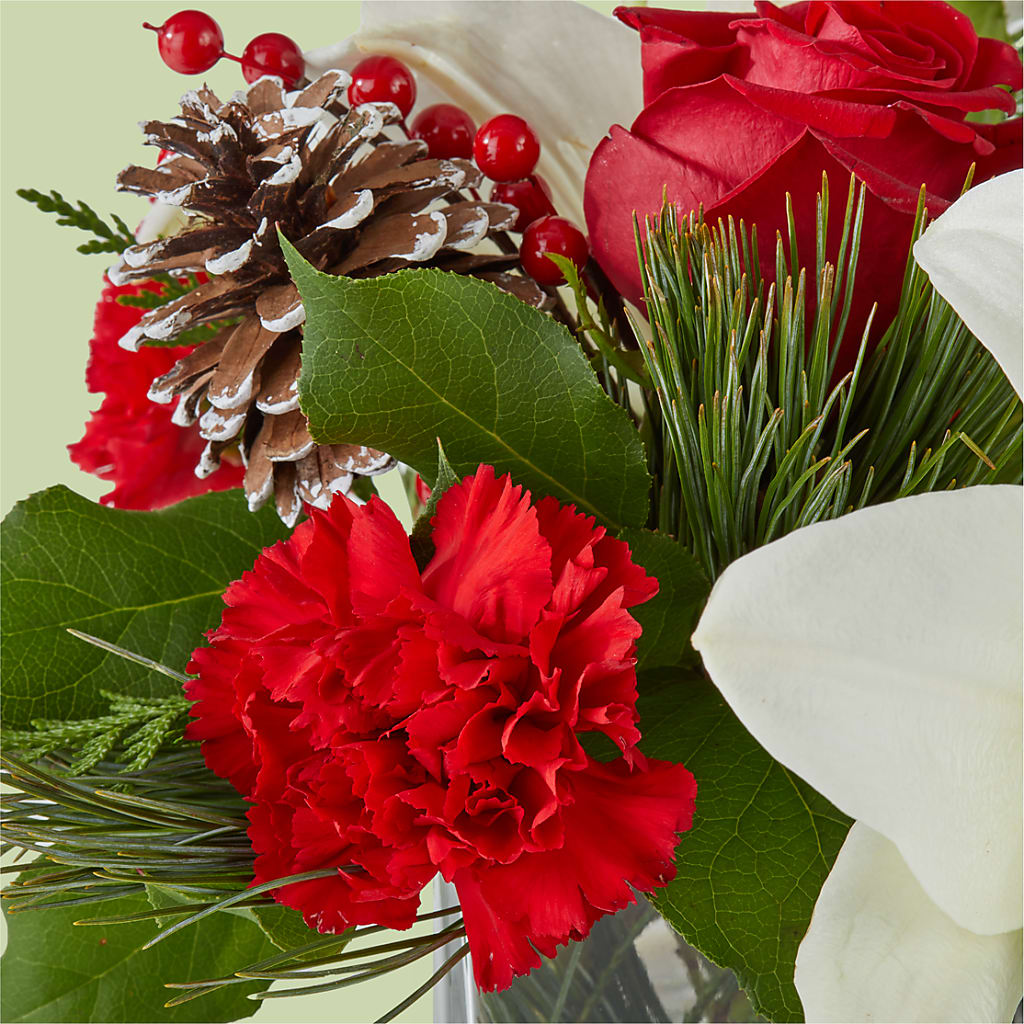 Glistening Icicles Bouquet –  The Flower Chef Llc, Cartersville GA